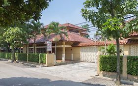 Reddoorz @ Antapani Guest House